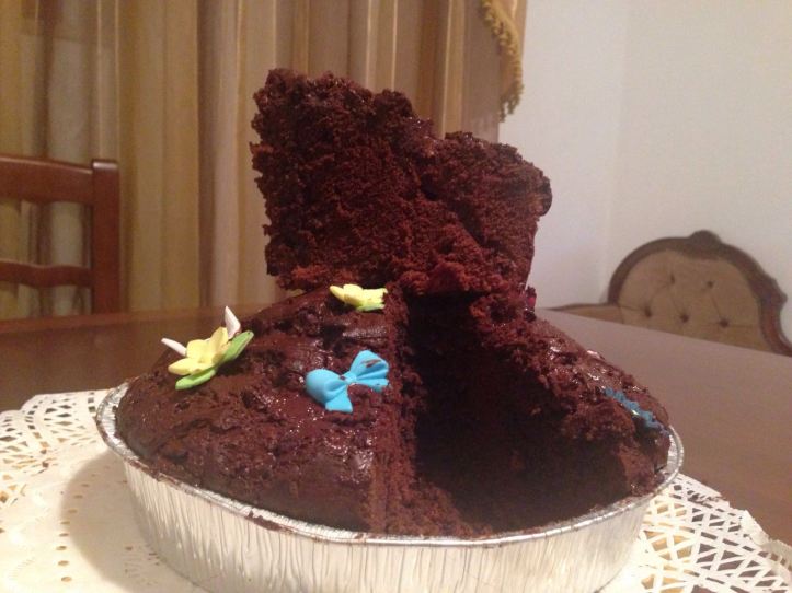 fetta di torta cioccolatosa