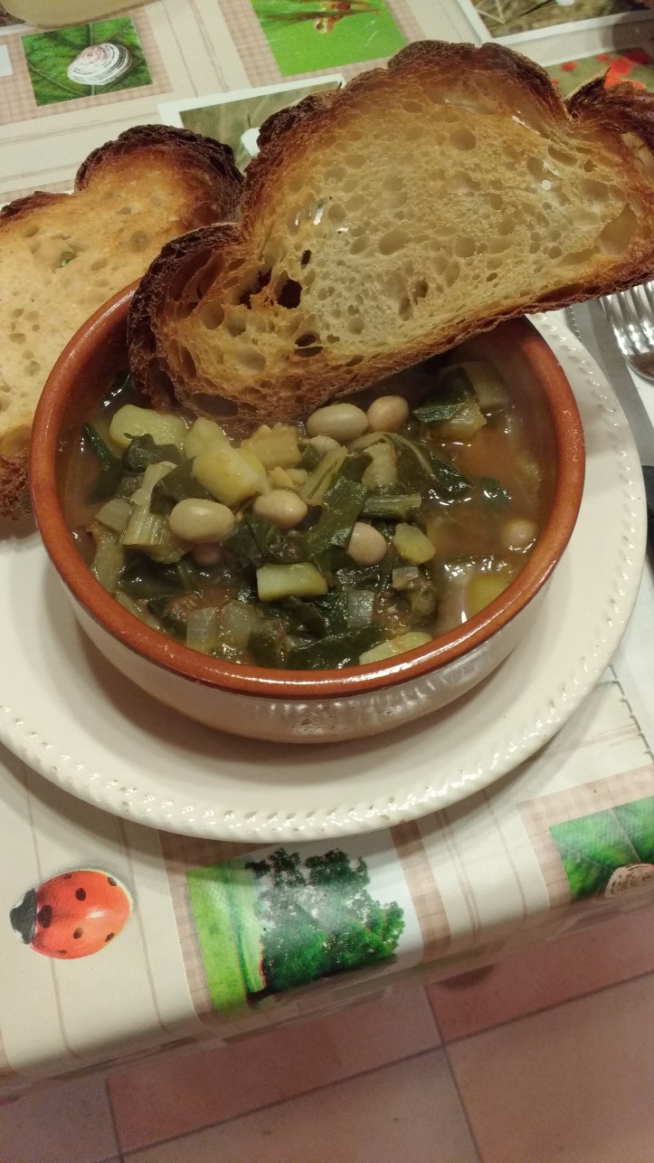 zuppa di bietola con crostino